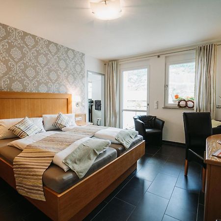 Wein- Und Gaestehaus Schwaab&Sohn Erden エクステリア 写真